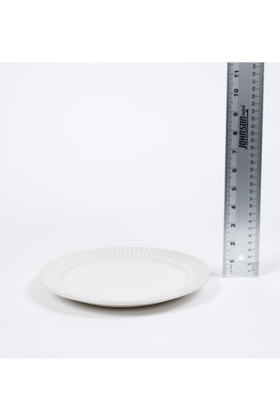 Cream Plate Rigged Edge